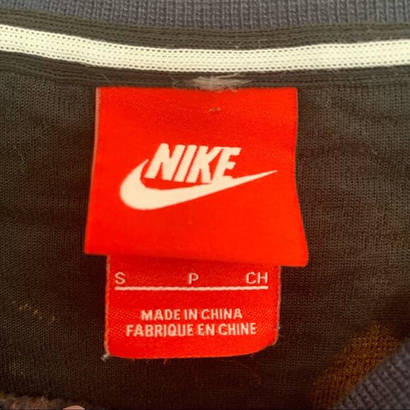 Nike Blue Black Bleach Dyed Quilted Sleeve Pullover Sweatshirt NWOT Small - Picture 4 of 6